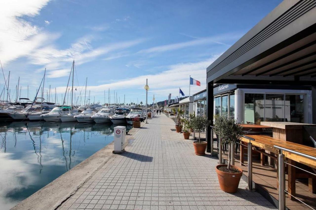 Grand Studio Neuf Face Port Et Plage, Parking Prive Golfe-Juan Kültér fotó